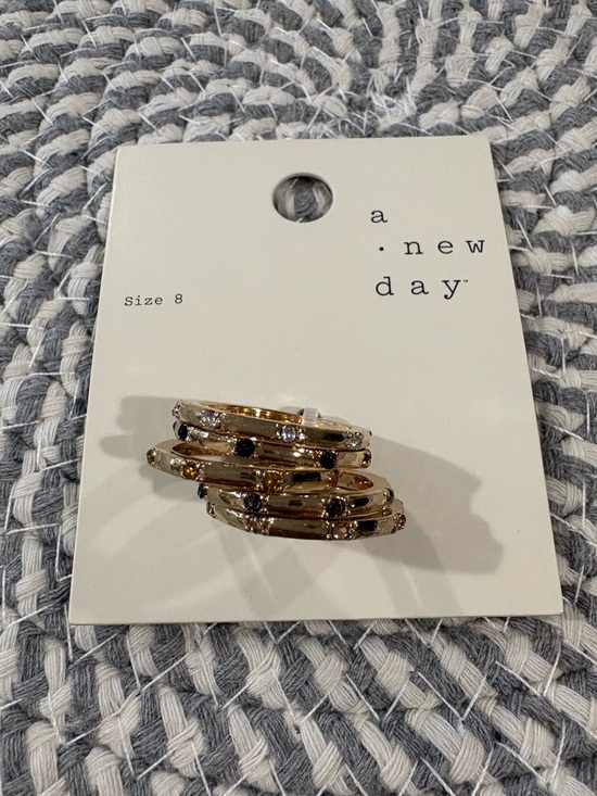 a new day Jewelry - ⭐️ Stacked Ring Set Size 8